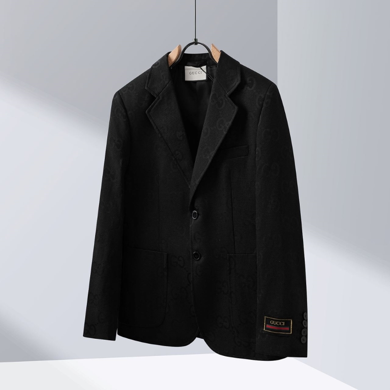 G*u*i coats